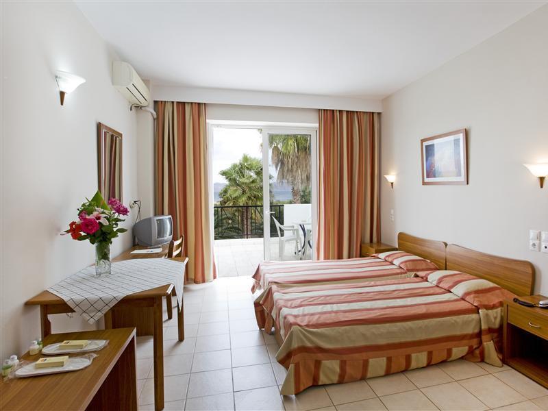 Cavo D' Oro Hotel Marmari  Buitenkant foto