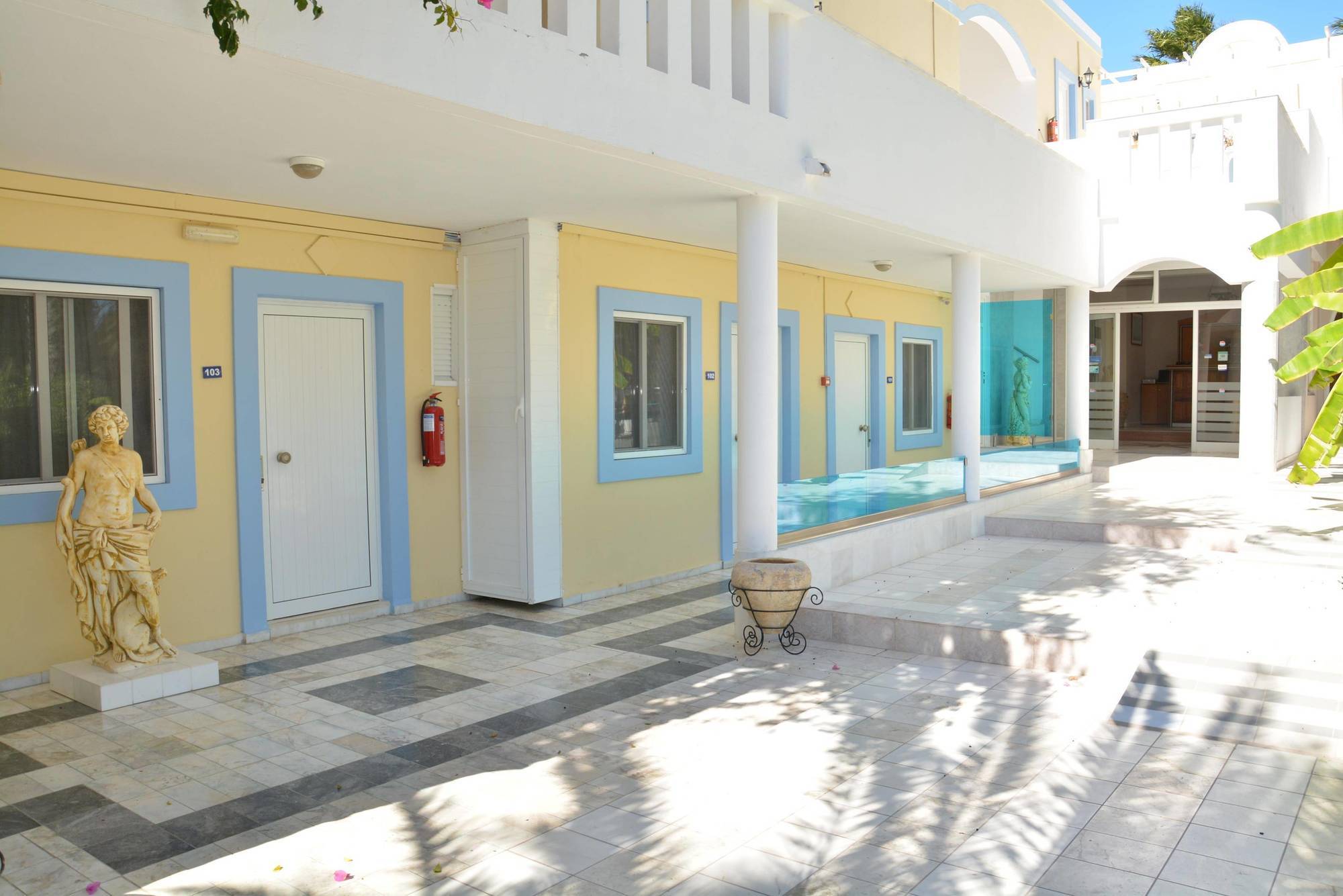 Cavo D' Oro Hotel Marmari  Buitenkant foto