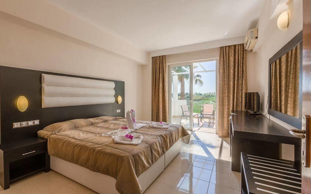 Cavo D' Oro Hotel Marmari  Buitenkant foto